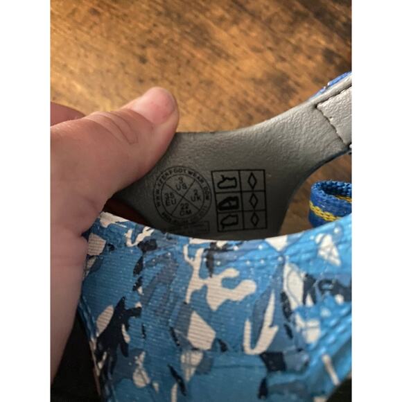 Keen Blue Water Shoes | Size 3 - Picture 7 of 7